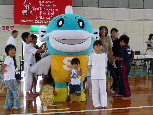 スポーツチャンバラ 岸和田土生クラブの ままくん で す 未だに試験運用中です スポーツチャンバラ 岸和田土生クラブの ままくん で す 未だに試験運用中です