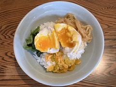 恵庭おとん食堂_たまごご飯(半熟)_202509
