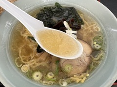 やましょう_塩ラーメン(スープ)_202509