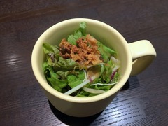僕とハンバーグ_サラダ_202210