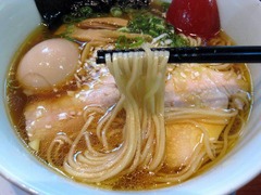 麺や維新_味玉醤油らぁ麺(麺)_201207