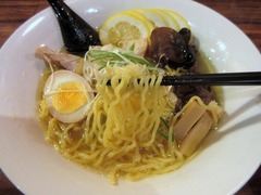 しん_知床鶏塩レモン(麺)_202210