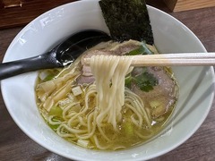 飛燕_小樽地鶏の中華そば塩(麺)_202502