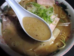 一徹_みそラーメン(スープ)_202210
