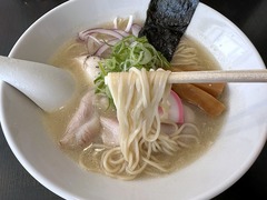 まるはRISE_鯛煮干鶏塩白湯(麺)_202501