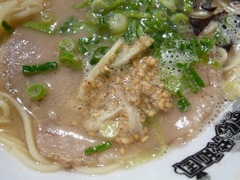 博多一幸舎_一幸舎豚骨ラーメン(ゴマ+生姜)_201705