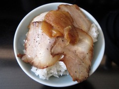 ツバメ_白ごはん小+バラガリ_202003