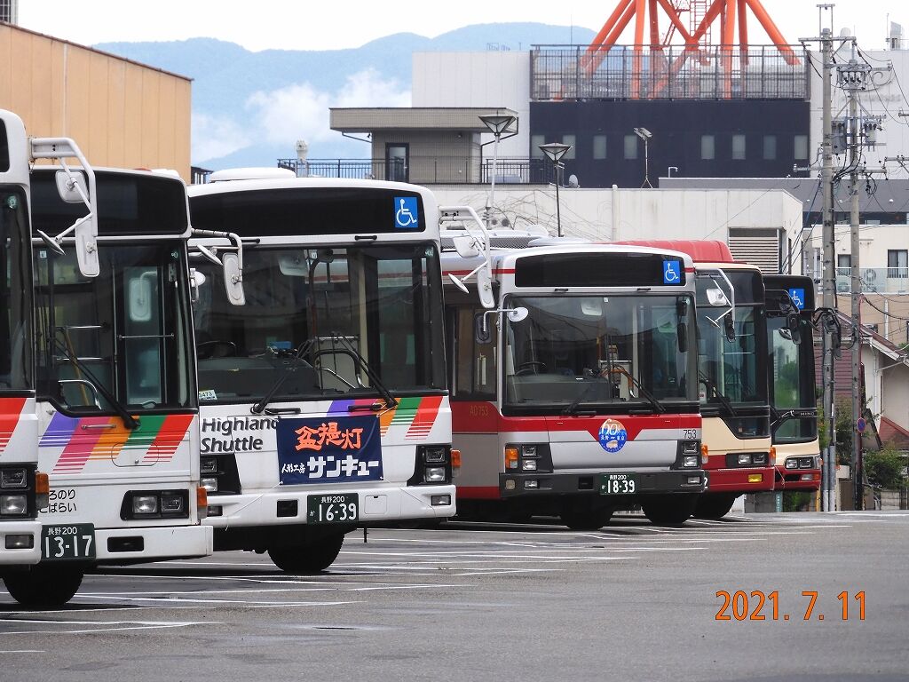 長電バス 突如登場した東急バスカラーの2台 : 趣味の日誌 オタクの時間
