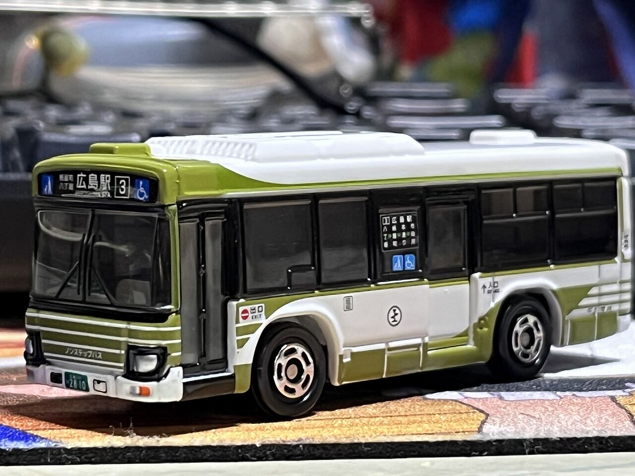 トミカ 広島電鉄バス いすゞエルガ : 趣味の日誌 オタクの時間