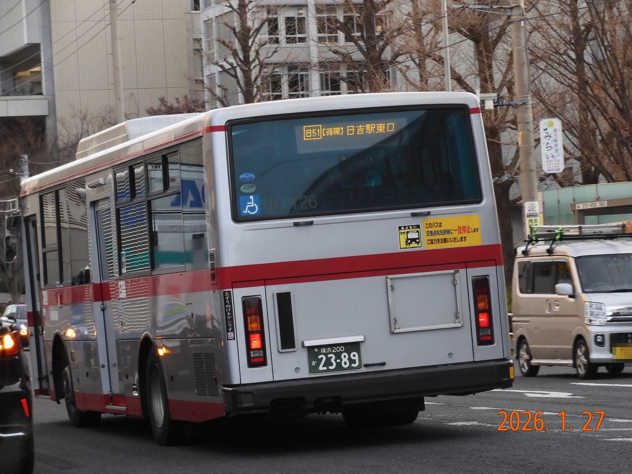 新羽の大型車では最古参車になったNI726の最近の姿 : 趣味