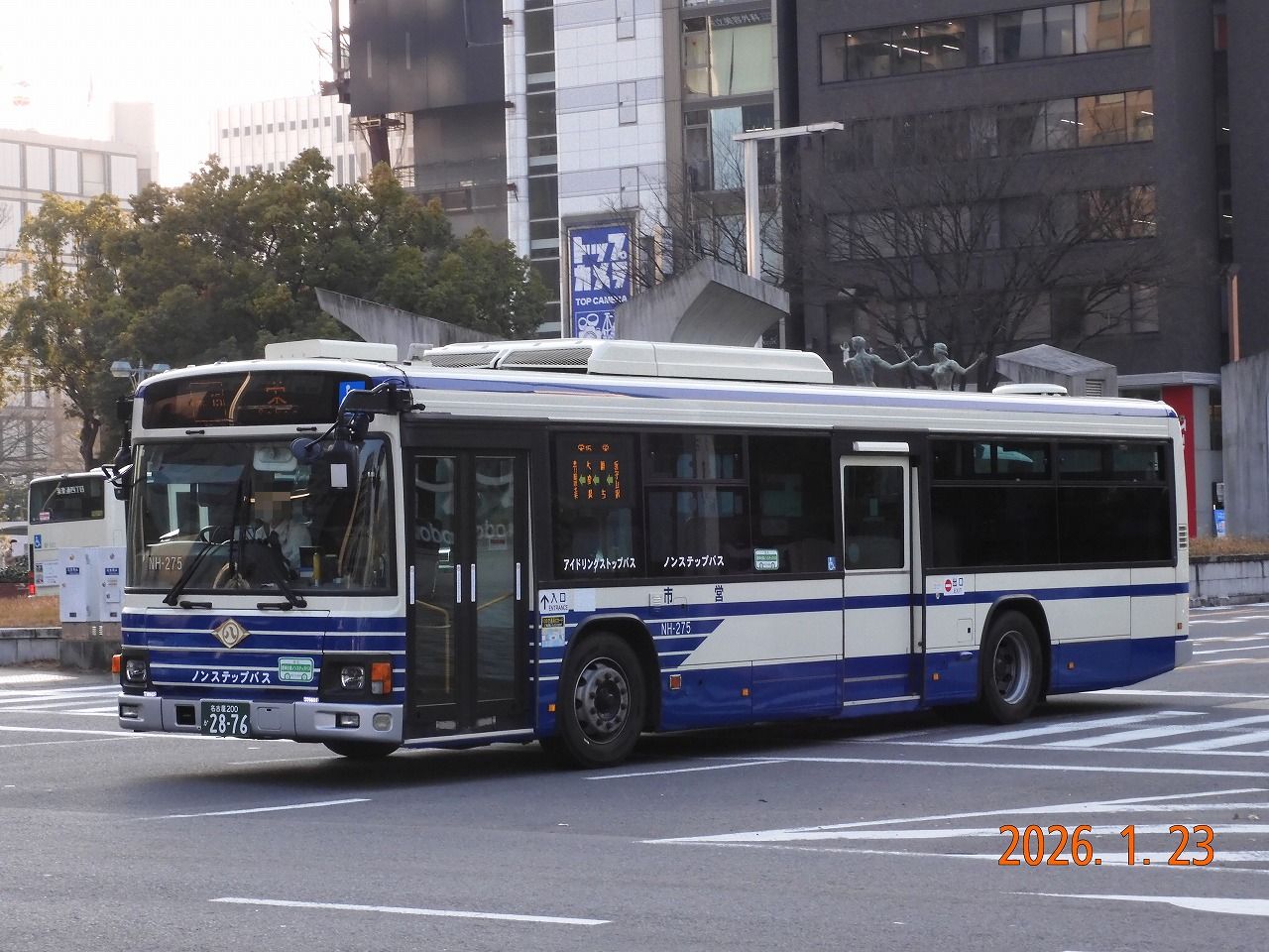 名古屋市営バス 気が付いたら最古参車の代に… PDG‐代の姉妹車