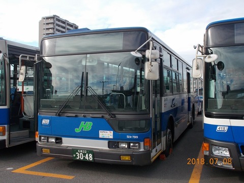 JR北海道バス 元札幌市営の長～いニューエアロスター : 趣味の日誌