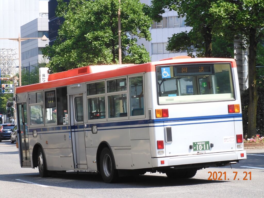 新潟交通 貴重な神奈中古のｕａ４５２の新７ｅ 東急ファンのブログ