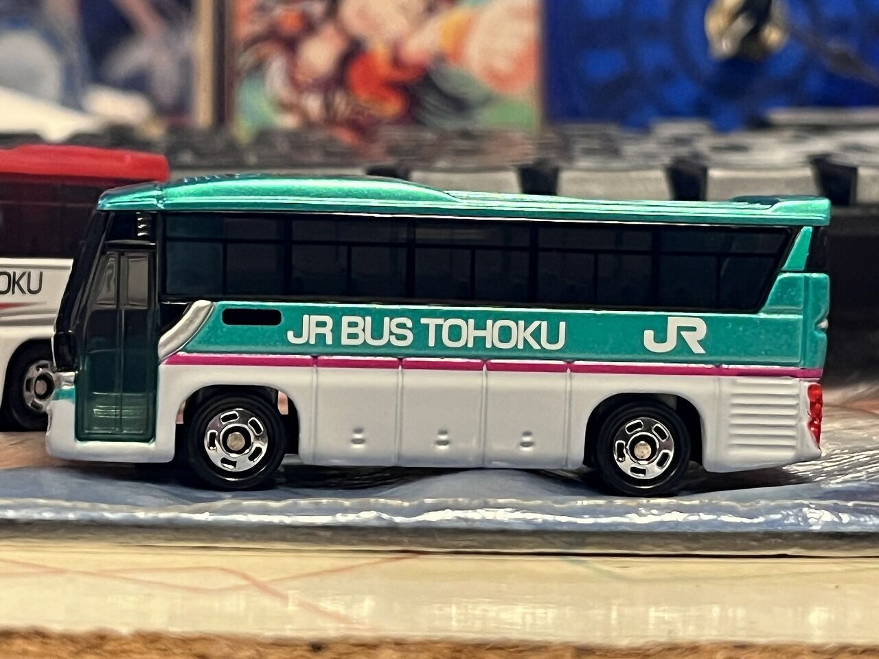 トミカ 16 いすゞガーラ ジェイアールバス東北 はやぶさカラー