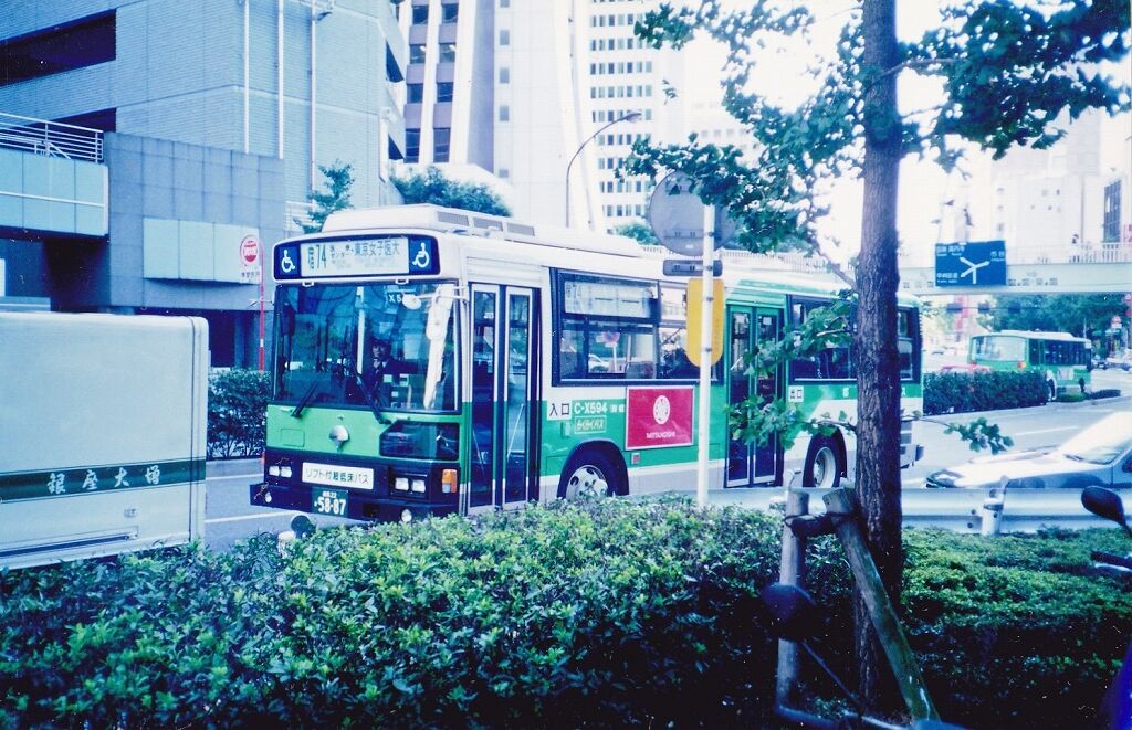 関東自動車 貴重な都市型超低床バス : 趣味の日誌 オタクの時間