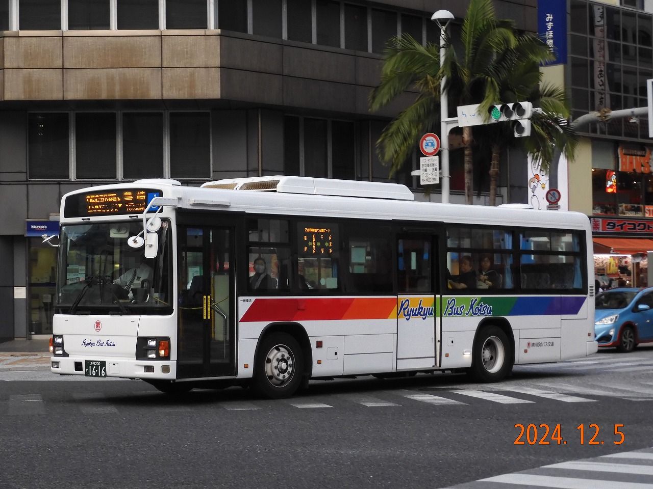 琉球バス交通 高津と虹が丘を行き来をした元NJ735 : 趣味の日誌