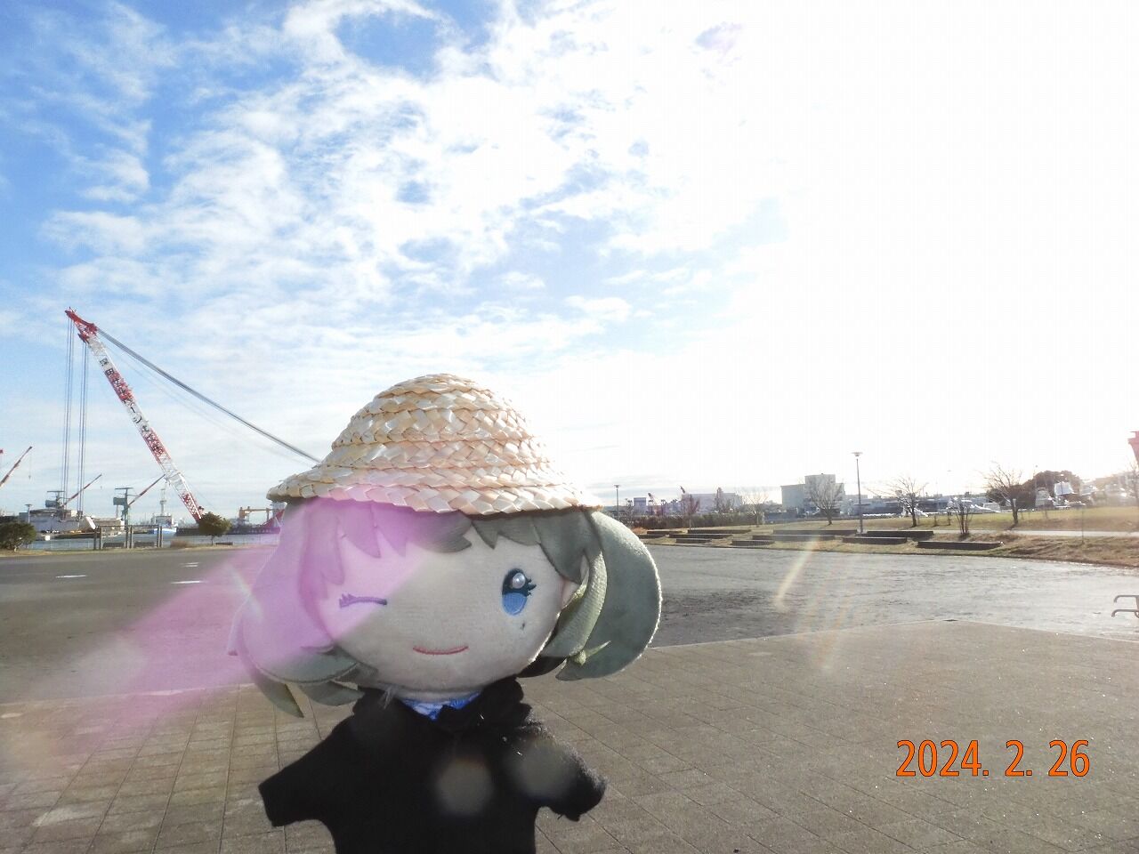 ゆっきーちゃんと楓さんと一緒に北風の吹く中、ちょっとした海探索 