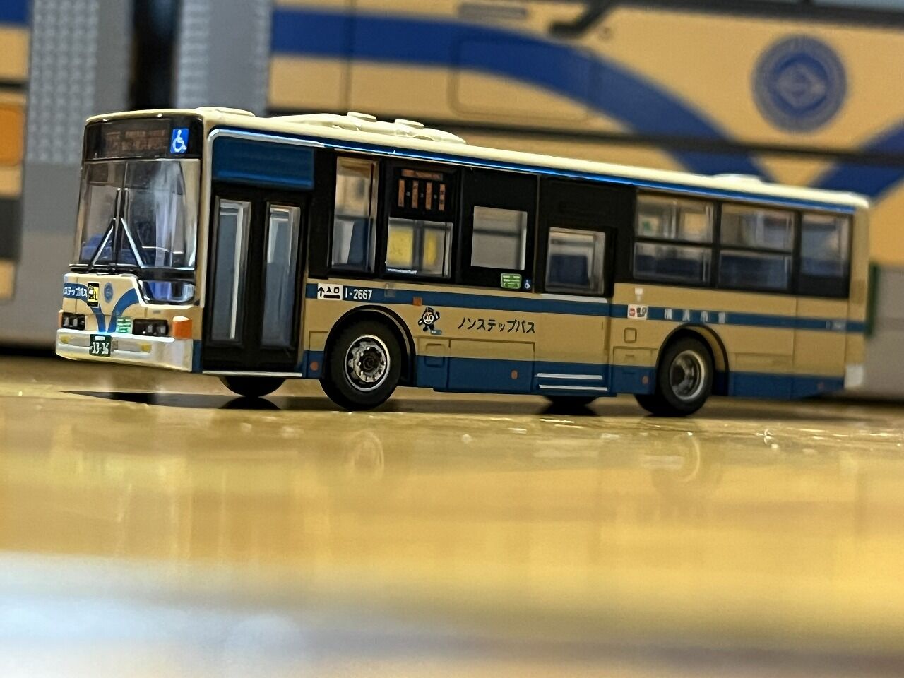 バスコレ 横浜市営100周年スペシャル 386 三菱ふそうエアロ