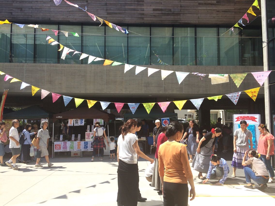 あいパル（戸田市立上戸田地域交流センター）お誕生会イベントに来ています！「かんたん生花教室」オススメです。 戸田市に住むと楽しいな！