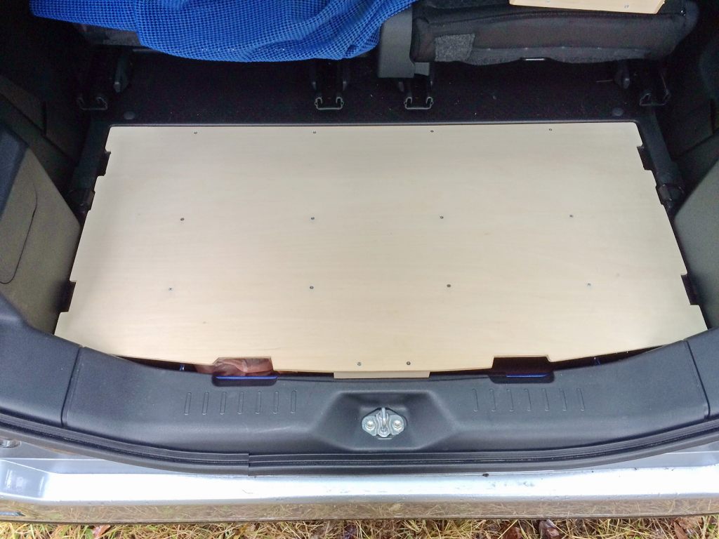 ダイハツ ウェイク Wake デッキボード自作 独り言