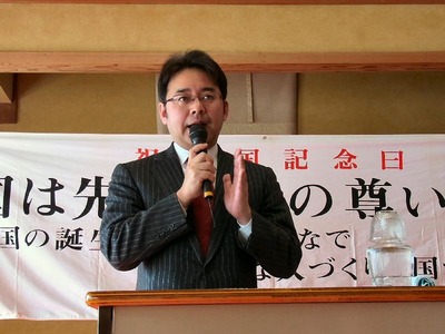上野賢一郎氏
