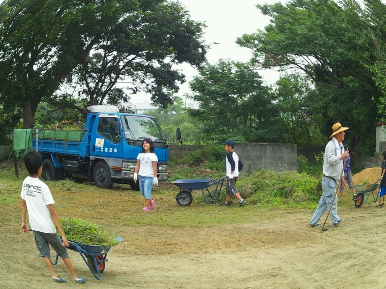 サクラ吹雪の サライの空へいつか帰る いつか帰る きっと帰るから 北四国トリビア日記