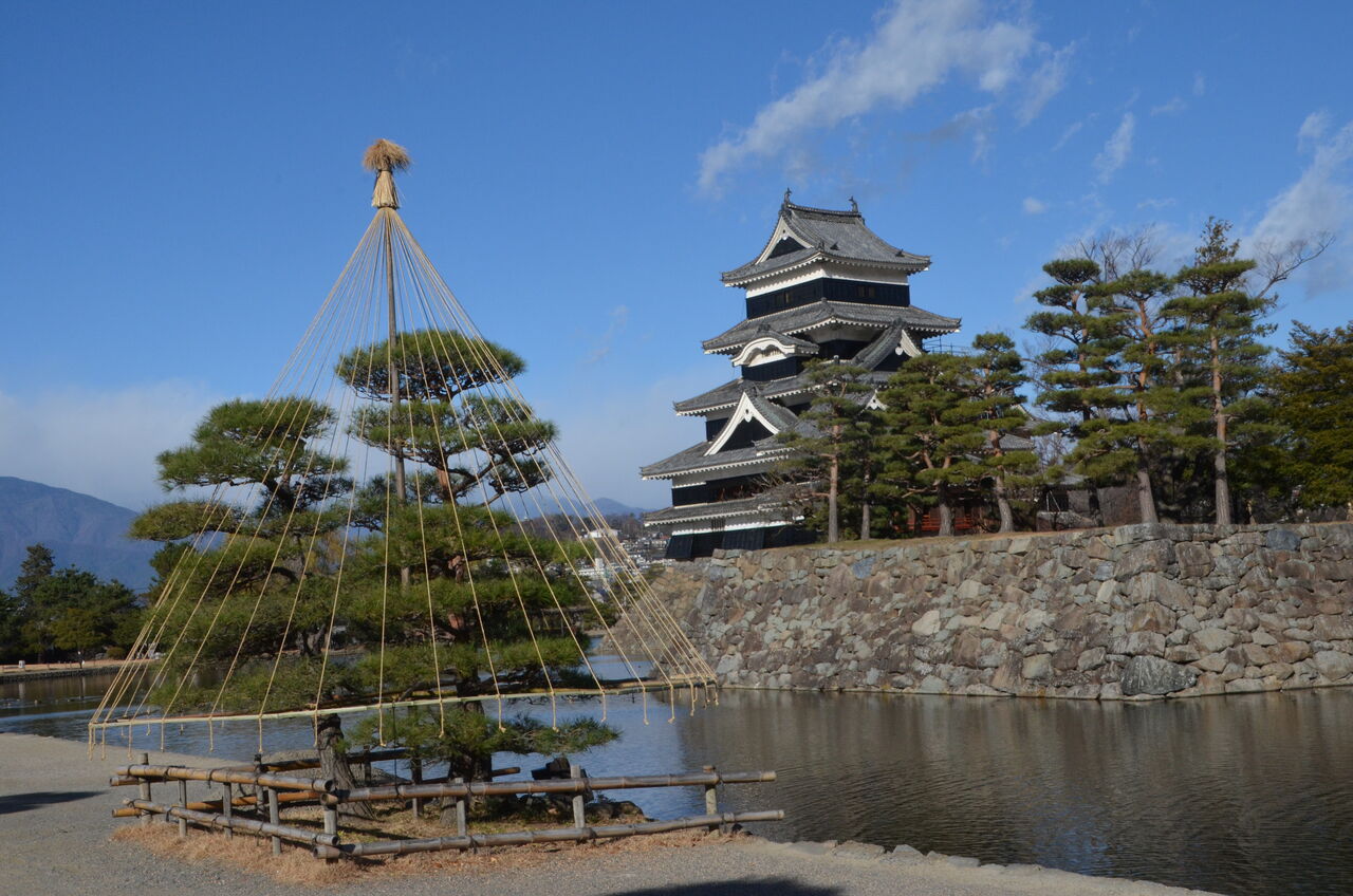 国宝松本城の雪吊りと全景 Azumino 光のページェント 長野県安曇野市在住 Kitazawaのブログ
