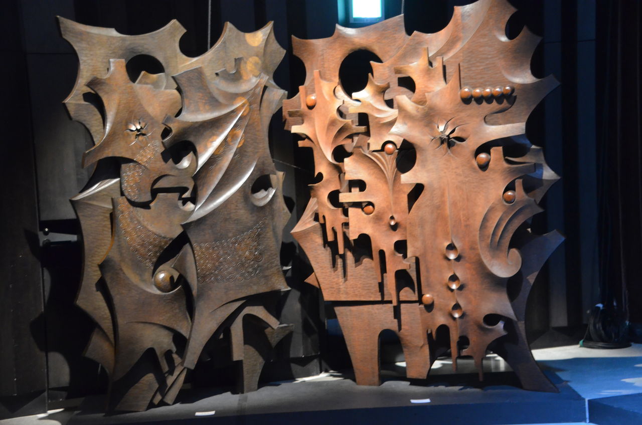 木彫　高橋貞夫　「鹿島槍ヶ岳」　日展会員 高橋 貞夫さんの森の月渡り.鹿島槍雄峰出会う、木彫オブジェの