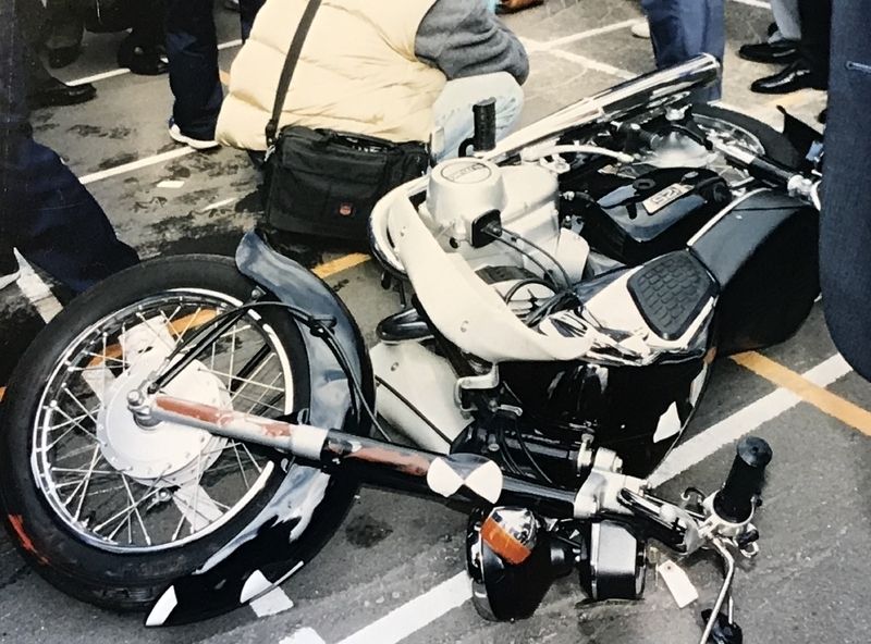 衝撃事故 大型バイクの20歳男性死亡 縁石にぶつかり電柱に 超話題ニュース