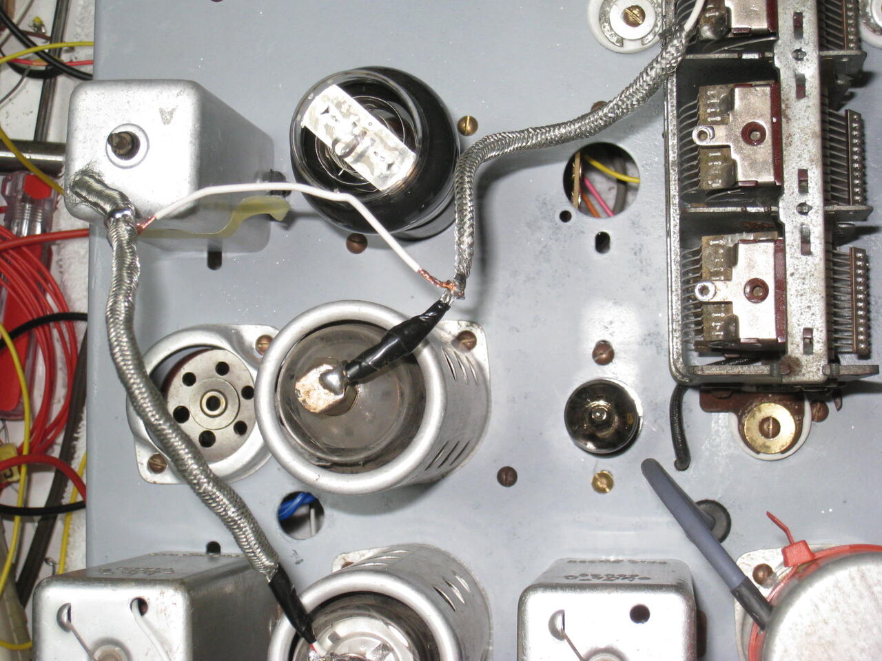 真空管ラジオ研究実験用、改造用 NS-200 パネルヒビ有り。