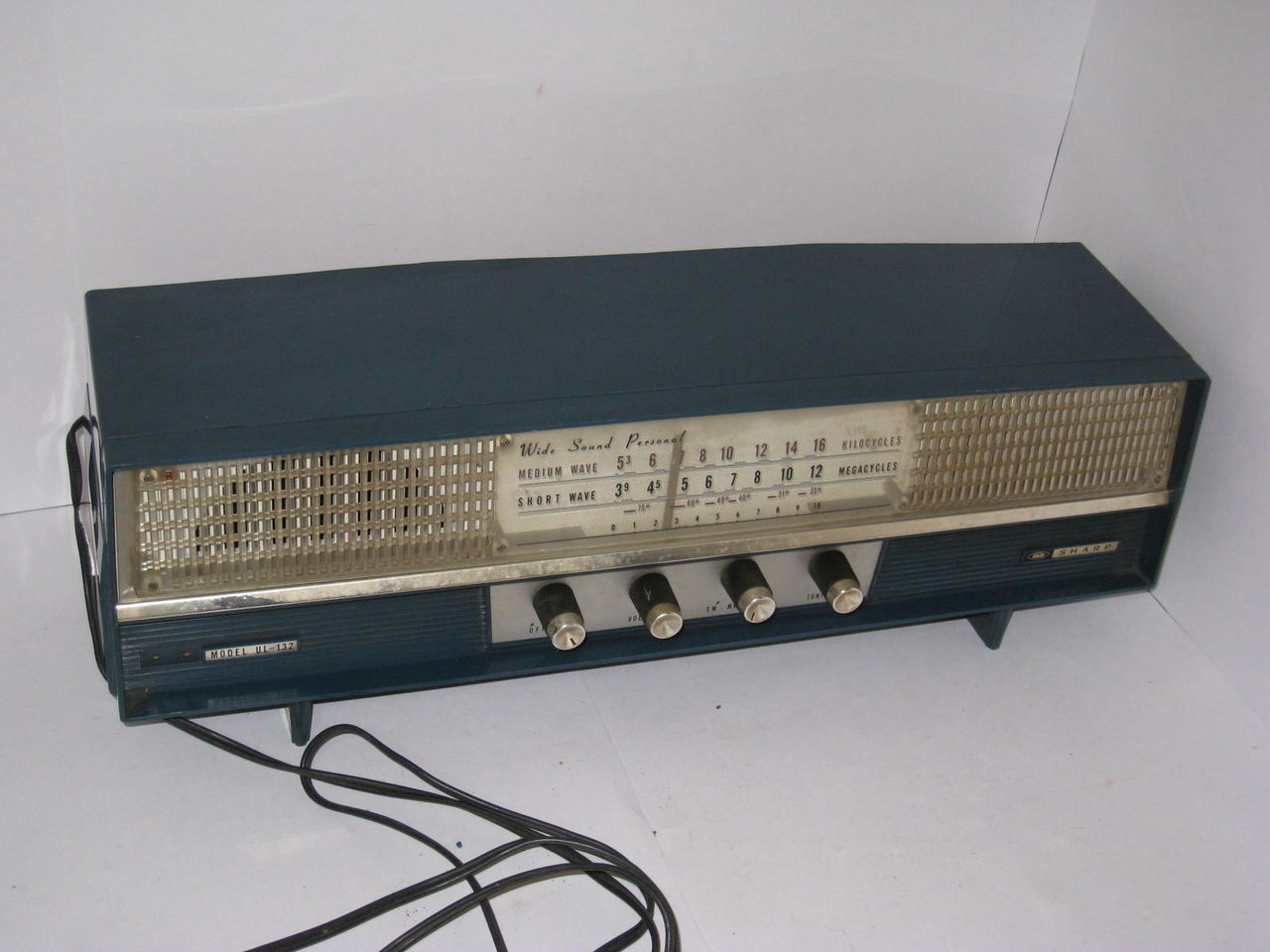 シャープ UL-132 2バンド真空管ラジオステレオ風　bluetooth シャープ UL-132 2バンド真空管ラジオステレオ風 bluetooth