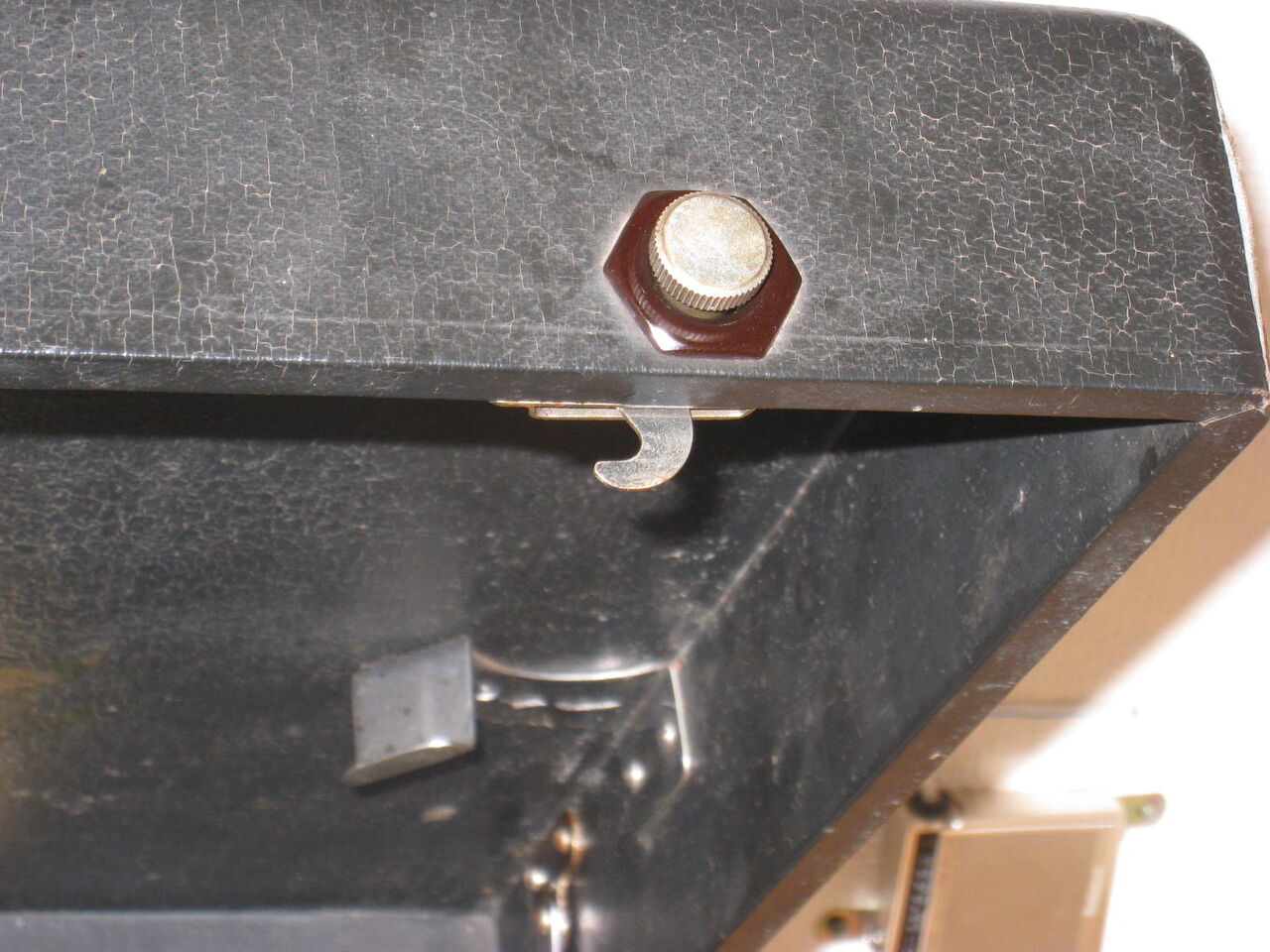 ゼンマイ式蓄音機ミクニ製の修理 : 真空管ラジオ修理キッシー工房