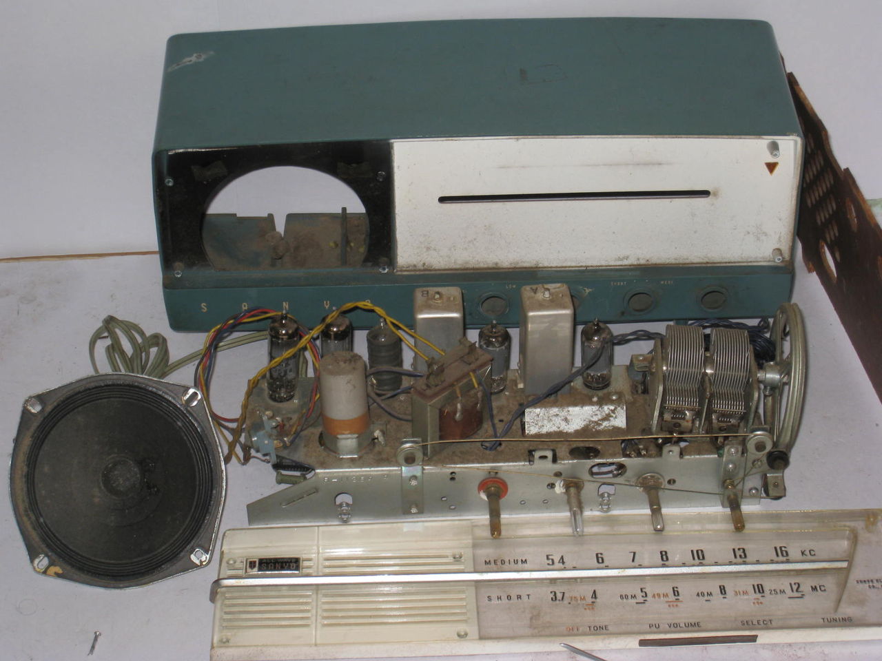 真空管ラジオ サンヨーSF-37の修理 : 真空管ラジオ修理キッシー工房