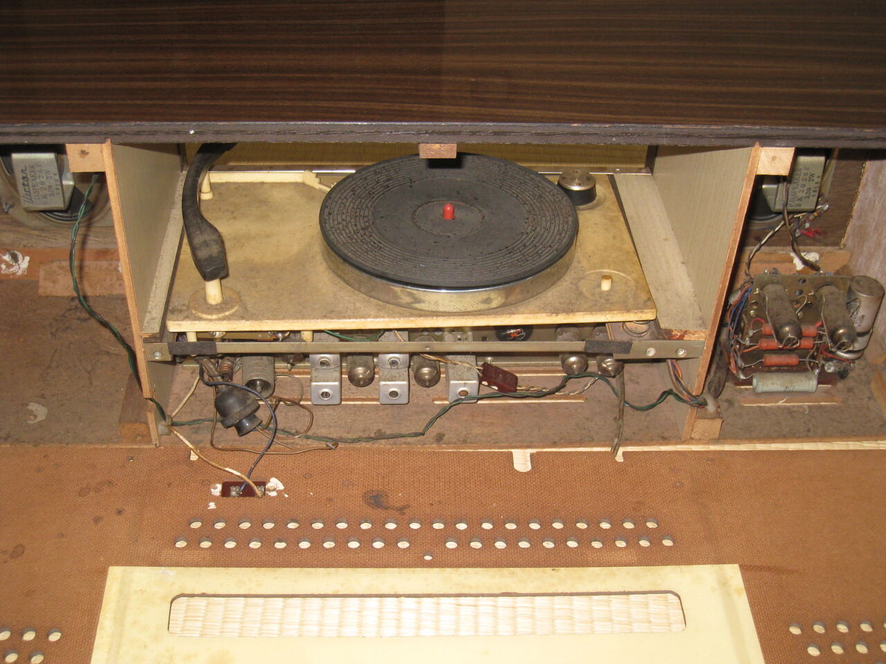 ビクター真空管FMステレオ STL-162F の修理・・・① : 真空管