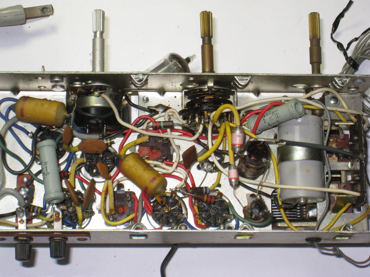 真空管ラジオ オンキョーOS-195 の修理とGM520のチョーク追加 真空管ラジオ オンキョーOS-195 の修理とGM520のチョーク追加