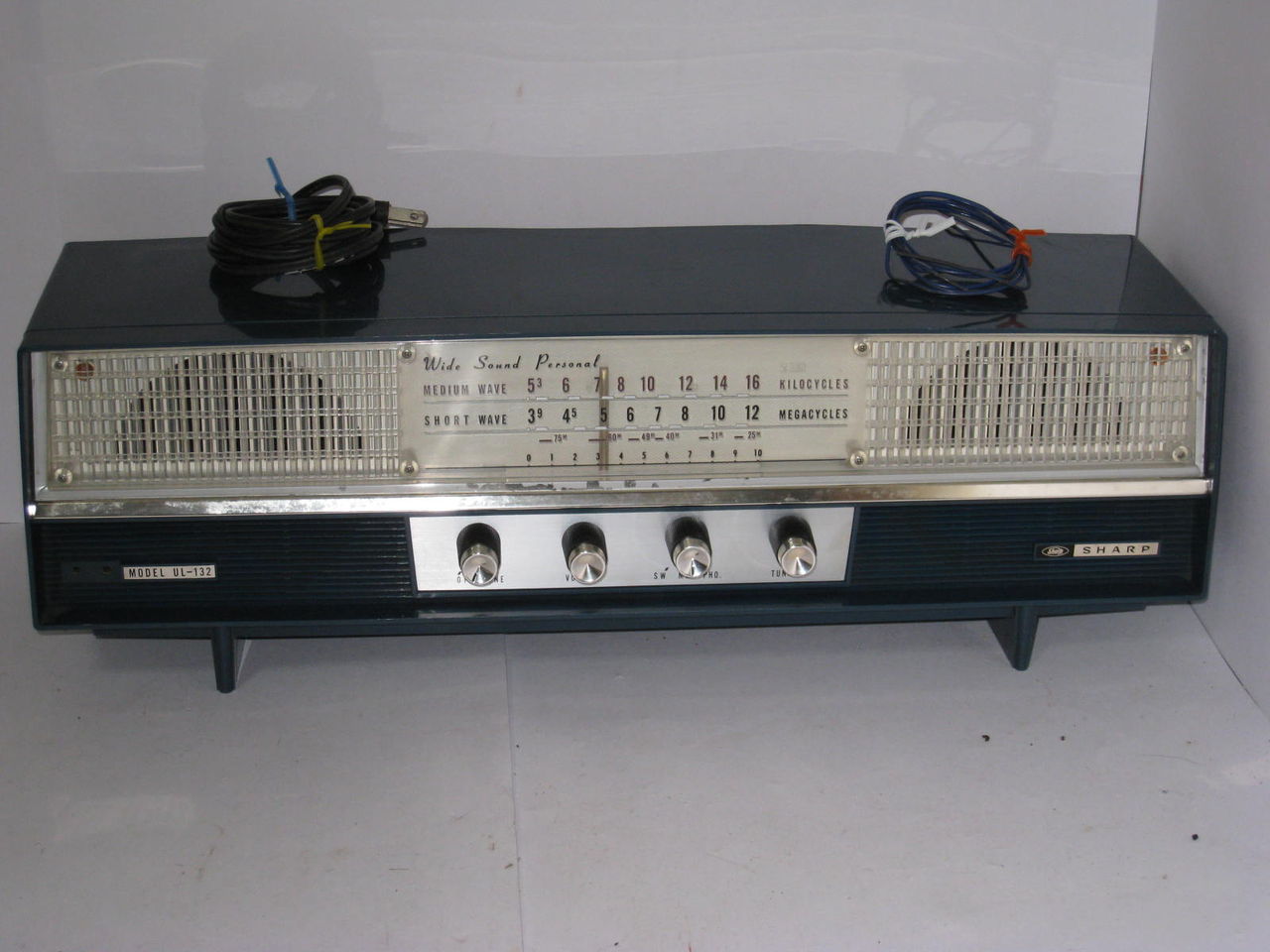 シャープ UL-132 2バンド真空管ラジオステレオ風　bluetooth シャープ UL-132 2バンド真空管ラジオステレオ風 bluetooth付