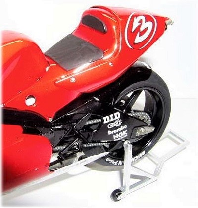 yzr3
