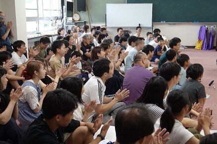 子どもの劇 観客
