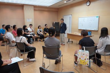 保護者学習会 全体 伸二立って