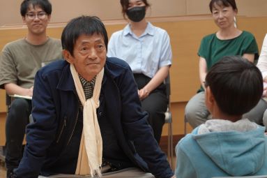 オープンダイアローグ 伸二アップ