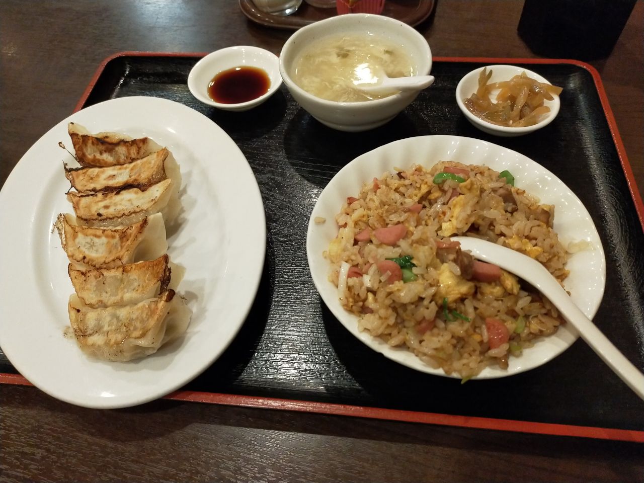 大阪 中国料理店の餃子とチャーハン定食 トラベルラウンジ 旅とグルメ
