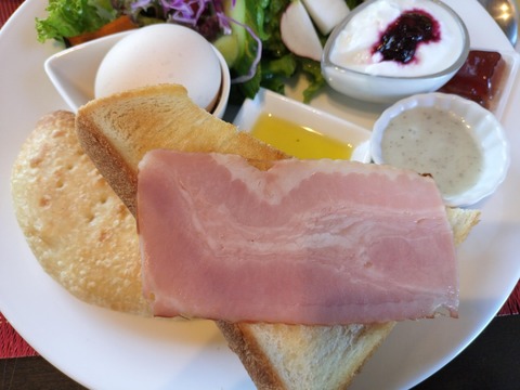 IMG20251103084945_BURST000_COVER_20251103212109