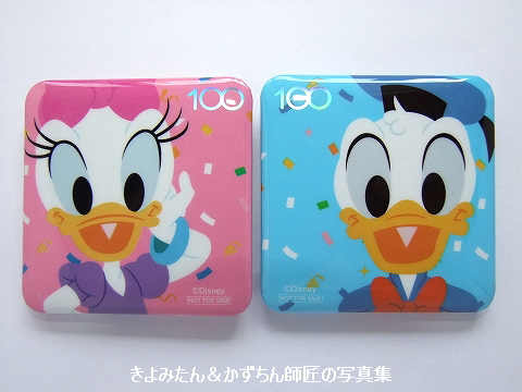 ミッキー、ミニー、ドナルド、デイジーの缶バッジもゲットでき