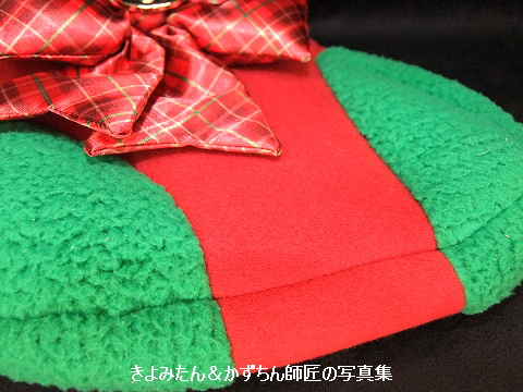 ダッフィーが靴下から顔を出している、クリスマス2024の