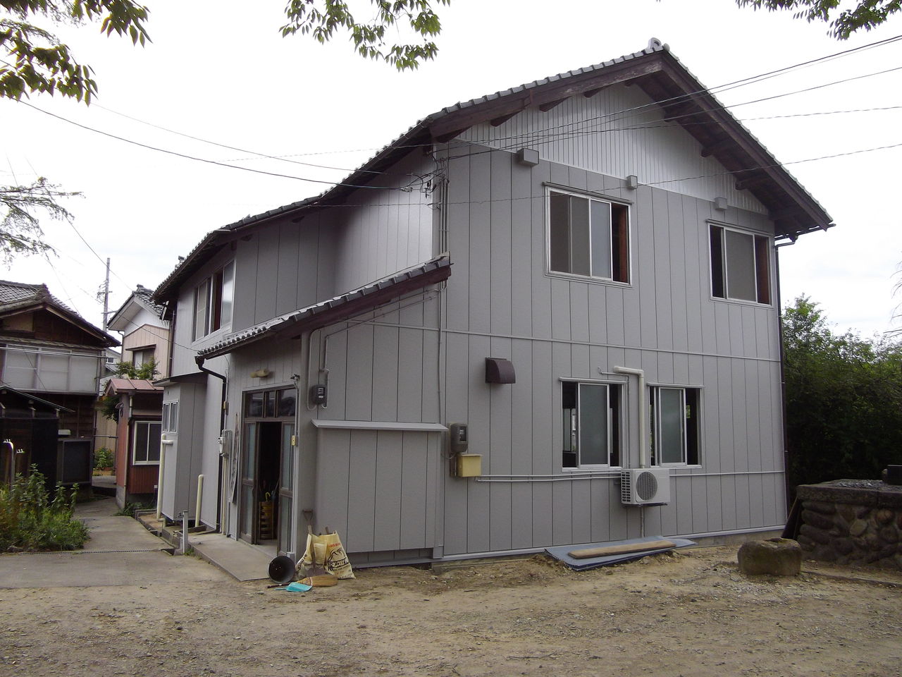 新潟県三条市の屋根外壁塗装リフォーム専門店 遠藤組 集会場をアイジ サイディングでリフォーム 新潟県三条市屋根外壁塗装リフォーム専門店遠藤組 遠藤板金工業有限会社 0256 32 5559 新潟県三条市の屋根外壁塗装リフォーム専門店 遠藤組 集会場をアイジ サイディングでリフォーム 新潟県三条市屋根外壁塗装リフォーム専門店遠藤組 遠藤板金工業有限会社 0256 32 5559