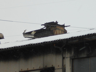 新潟県三条市の屋根外壁塗装リフォーム専門店遠藤組 風でルーフファンの笠が飛んでしまいました