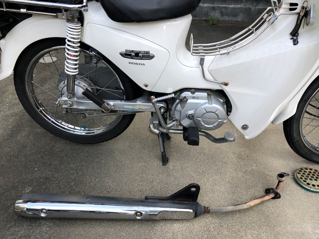 スーパーカブ110 マフラー換装～ナナカンパニーNA-01