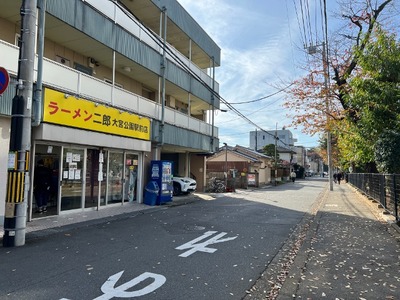 ２２／１１／２２ラーメン二郎大宮公園駅前店　１６