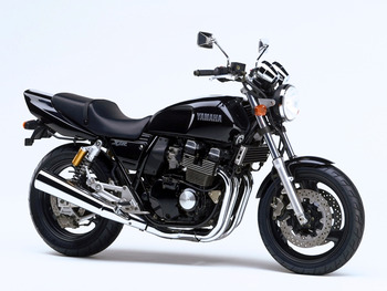 xjr400