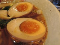 15/06/24らーめん中々(なかなか)鶏らーめん+煮玉子07